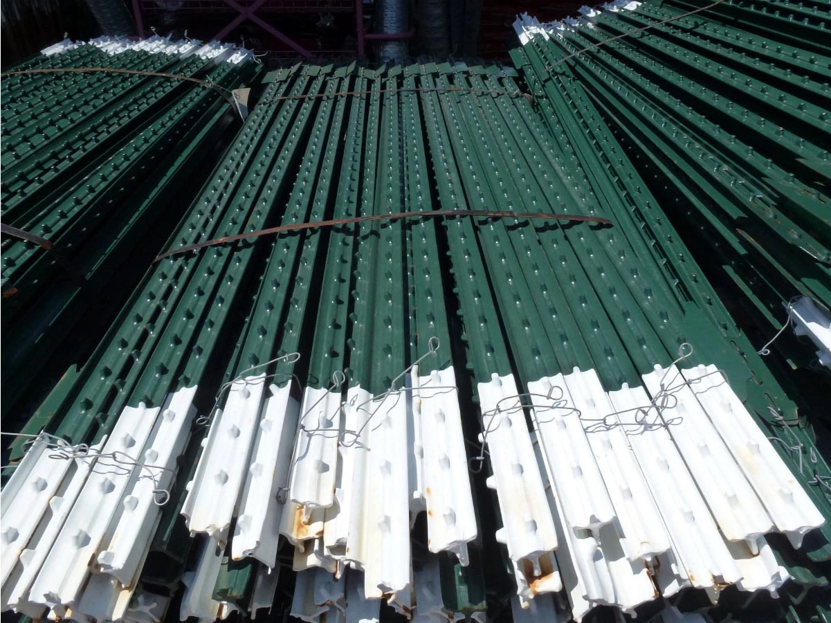 Type 7 Posts T-Post 7' Green - Buckerfield's - BC's Original Country Store